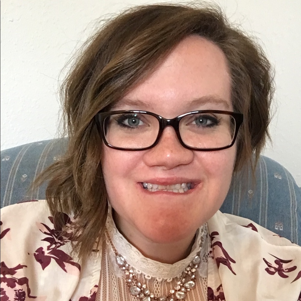 Meet your Posher, Alicia